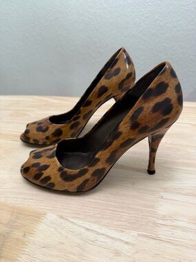 Stuart Weitzman Leopard Print Peep-Toe High Heels - Brown